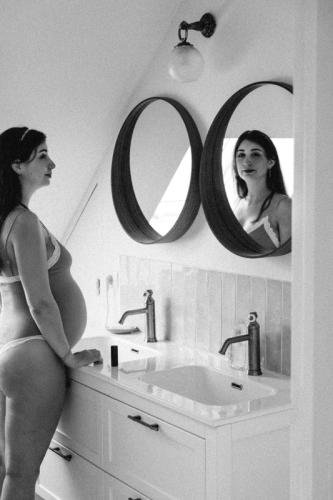 Seance-photo-grossesse-femme-enceinte-creuse-